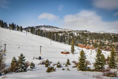 Inviting Comfortable Mountain Home - image 5