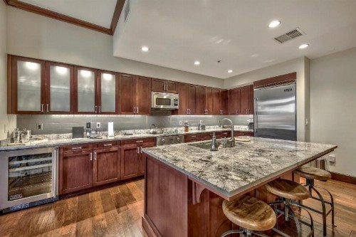 Constellation Residences - image 11