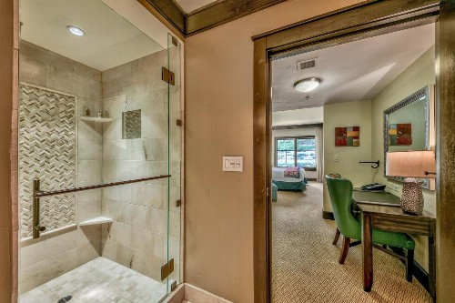Luxurious 3 Bedroom Mid-Mountain At Northstar Condo - image 4