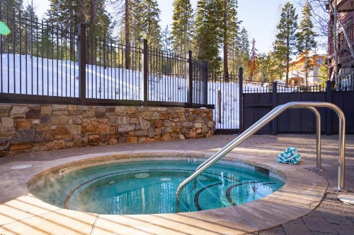 Ski-in/Ski-out Village at Northstar Residence! - 310 Iron Horse South - image 9