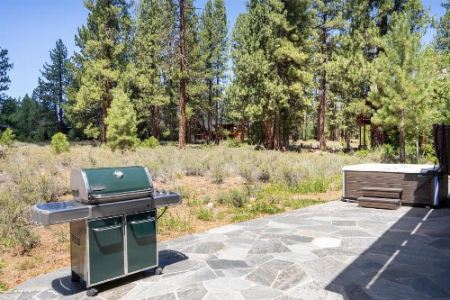 Luxury 4BD Residence on Old Greenwood Golf Course. Free Grocery Delivery! - image 22