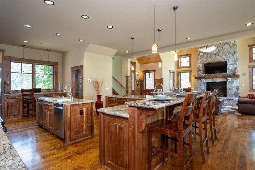 Luxury 4BD Residence on Old Greenwood Golf Course. Free Grocery Delivery! - image 25