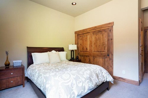 Luxury 4BD Residence on Old Greenwood Golf Course. Free Grocery Delivery! - image 30