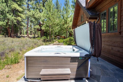 Luxury 4BD Residence on Old Greenwood Golf Course. Free Grocery Delivery! - image 38