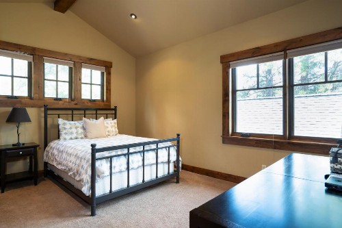 Luxury 4BD Residence on Old Greenwood Golf Course. Free Grocery Delivery! - image 44