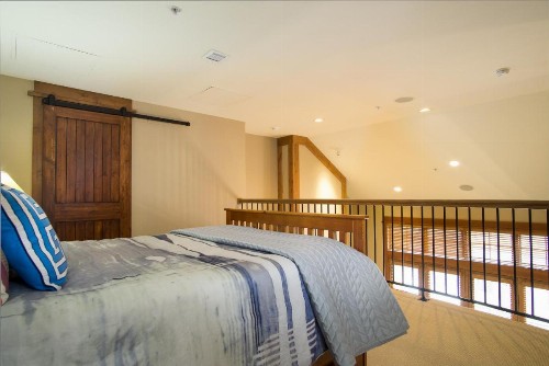 2 Bedrooms w/ Large Loft + 2.5 Baths - Sleeps 8. Free Grocery Delivery! - image 23