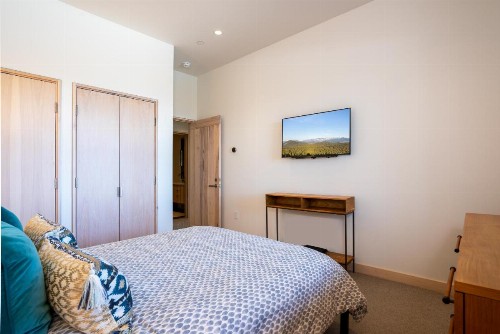 Luxury 4BD True Ski-In/Ski-Out Mid-Mountain Residence - Stellar Northstar - image 23