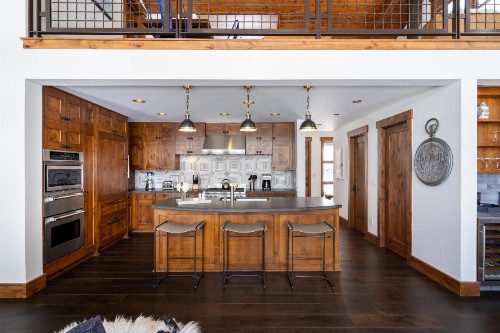 Luxury 4BD True Ski-In/Ski-Out Mid-Mountain Residence - Trailside Northstar - image 21