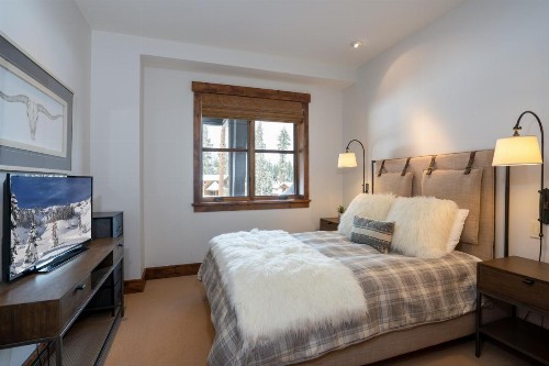 Luxury 4BD True Ski-In/Ski-Out Mid-Mountain Residence - Trailside Northstar - image 38