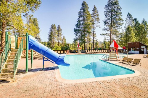 Tastefully-Updated Classic Tahoe Family Home - image 11