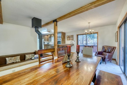 Cozy Davos Cabin - image 7