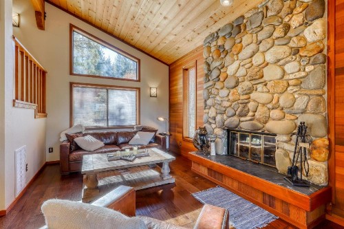 Sophisticated Northstar Mountain Retreat - image 11