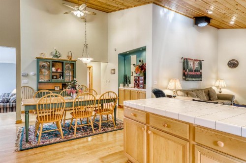 Comfortable and Cozy Tahoe Donner Home - image 7