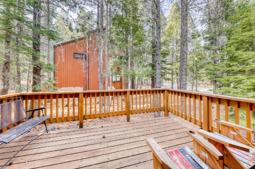 Classy and Tidy Truckee Getaway - image 1