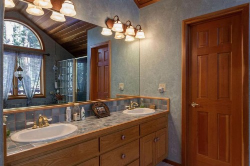 Pine View Lodge by Tahoe Mountain Properties - image 10