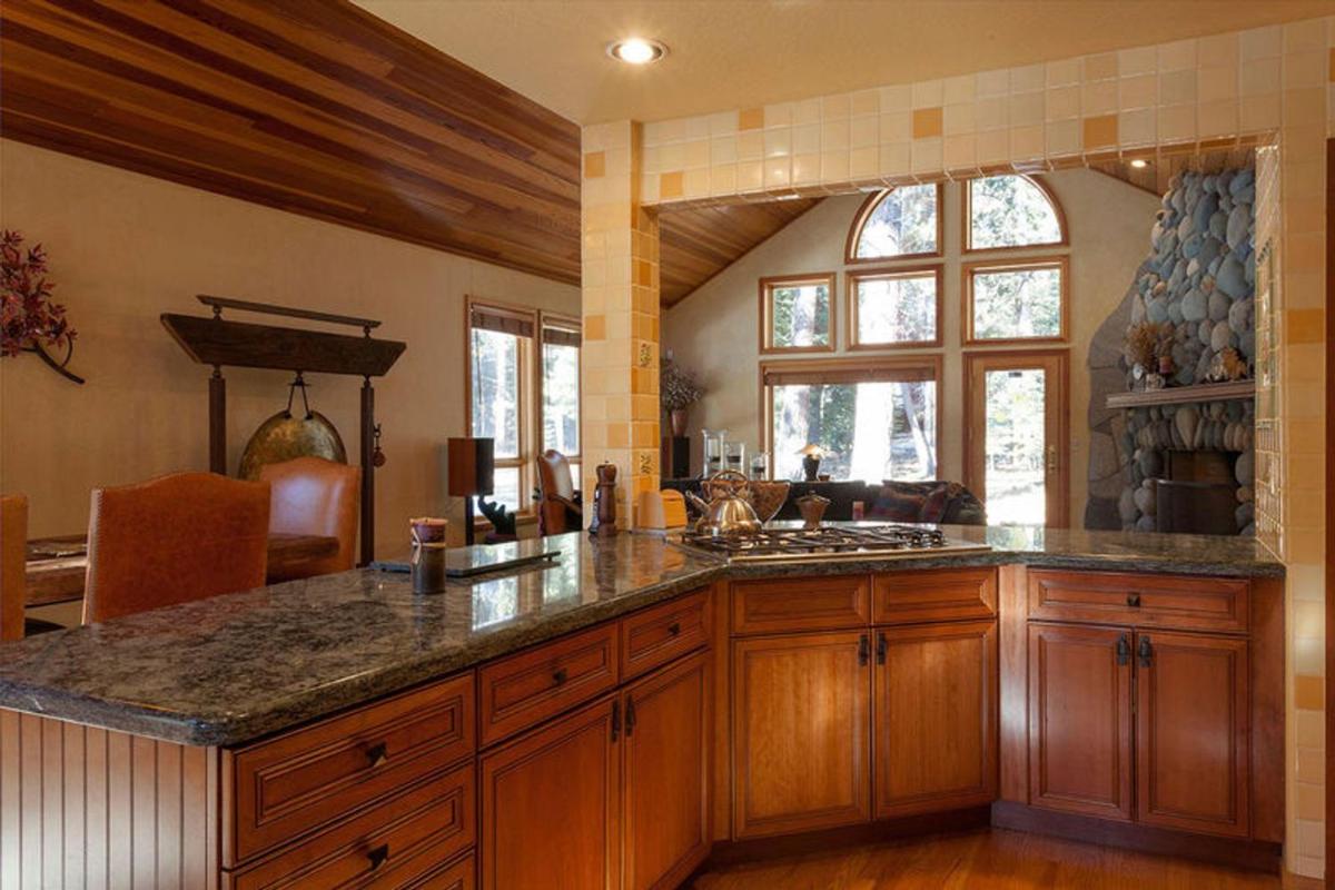 Pine View Lodge by Tahoe Mountain Properties - image 7