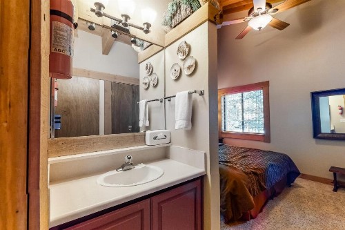 Aspen Grove Getaway - image 8