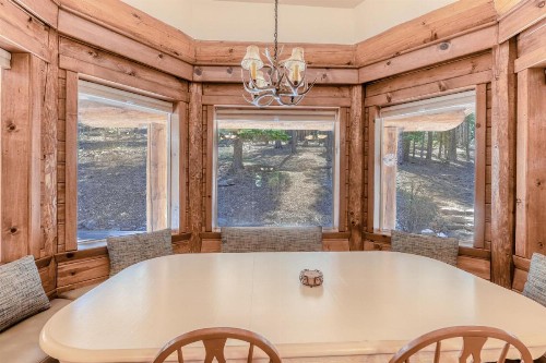 Log Cabin Estate - Falcon Ridge - image 10