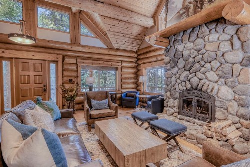 Log Cabin Estate - Falcon Ridge - image 3