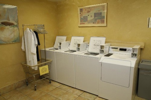 Ramada by Wyndham Viscount Suites Tucson East - image 22
