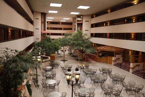 Ramada by Wyndham Viscount Suites Tucson East - image 6