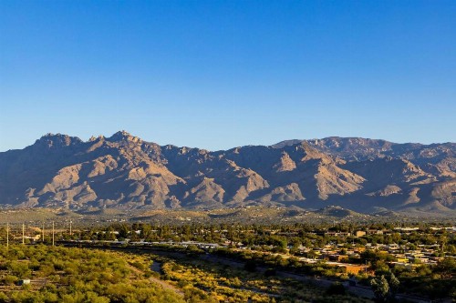 Hilton Tucson East - image 4