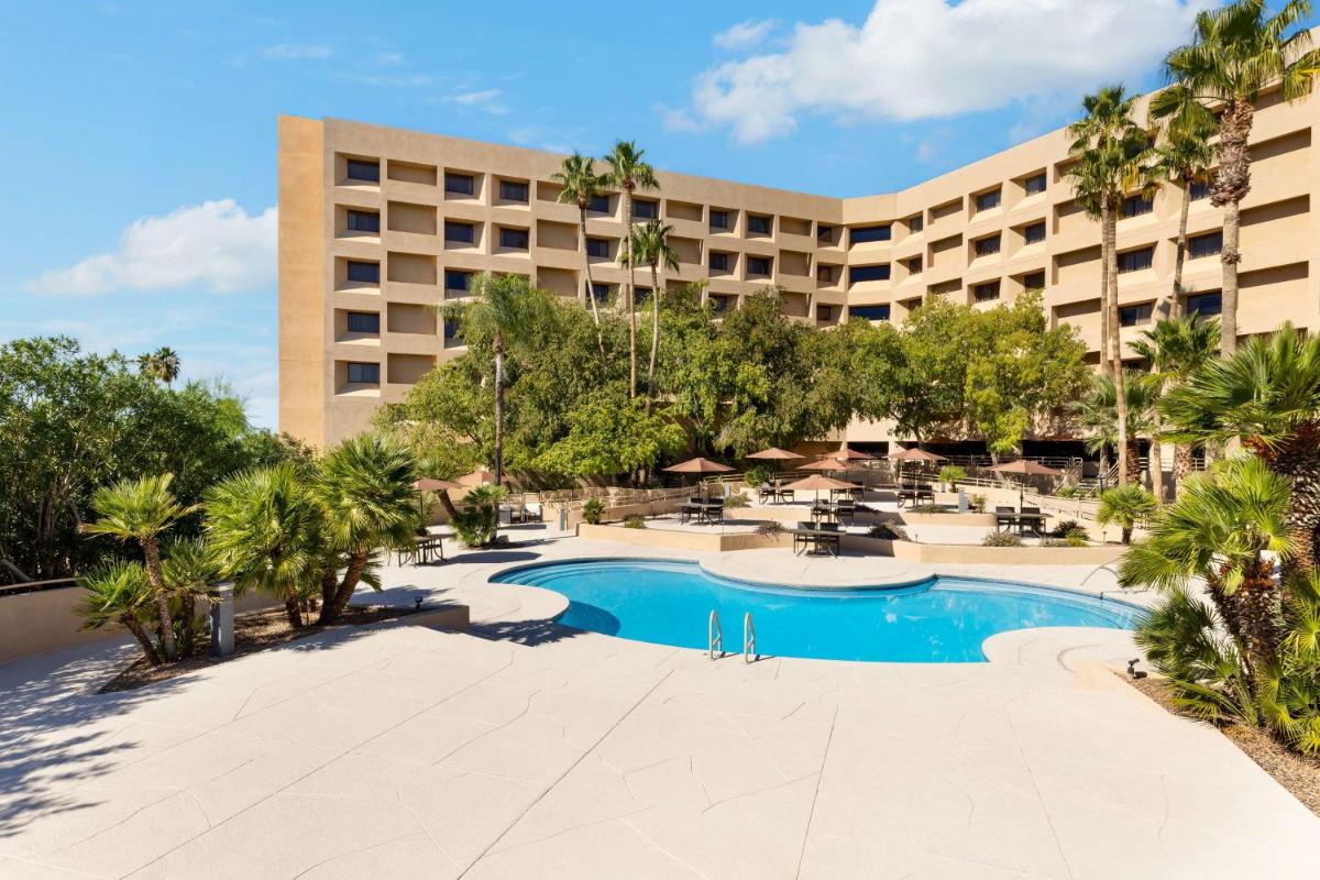 Hilton Tucson East - image 6