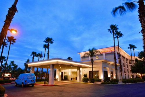 Hampton Inn Tucson-Airport - image 3