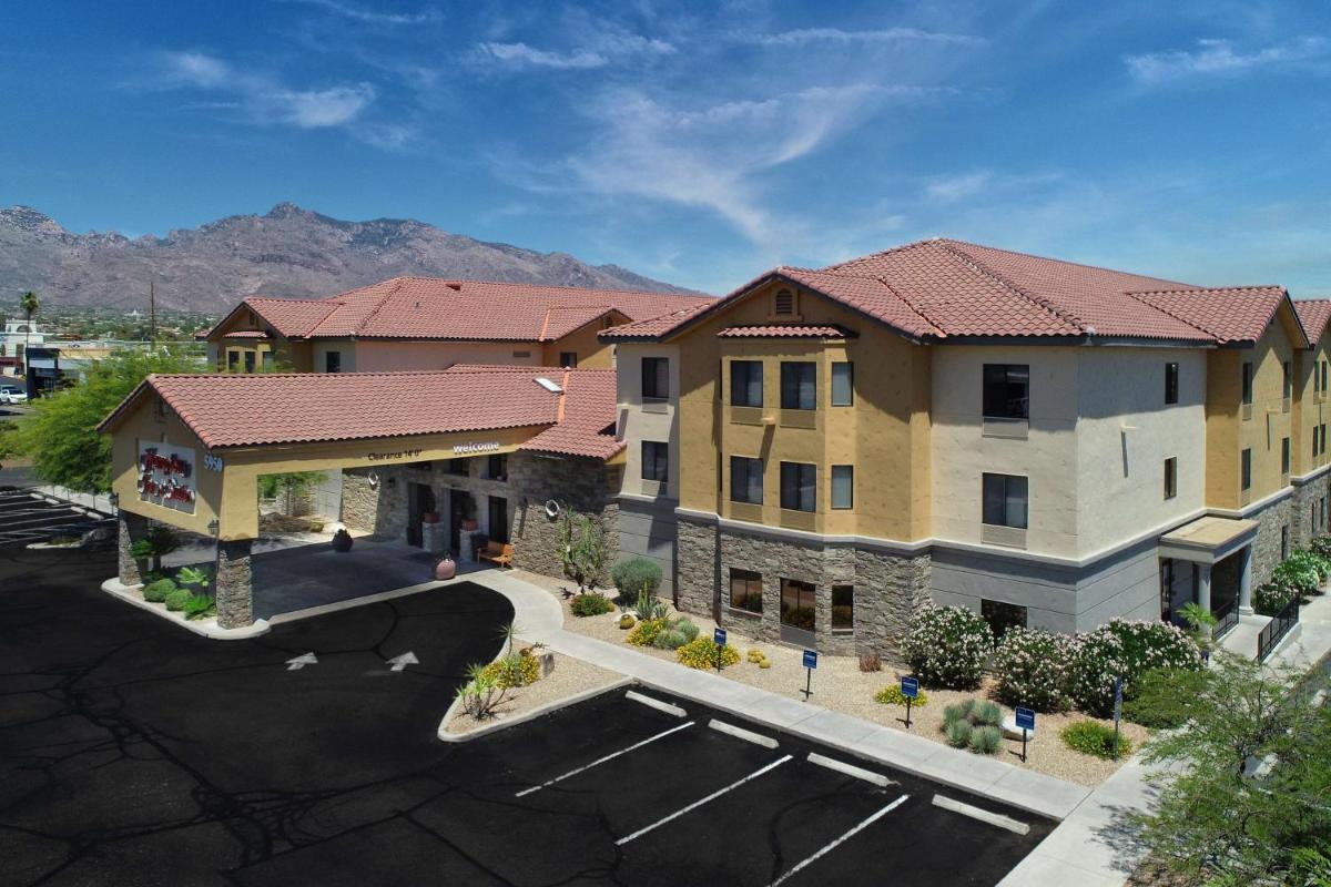 Hampton Inn & Suites Tucson Mall - main image