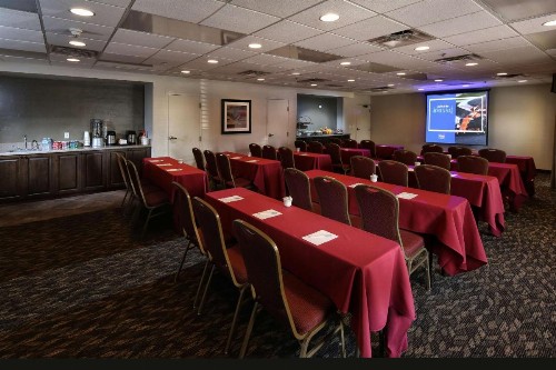 Hampton Inn & Suites Tucson Mall - image 13
