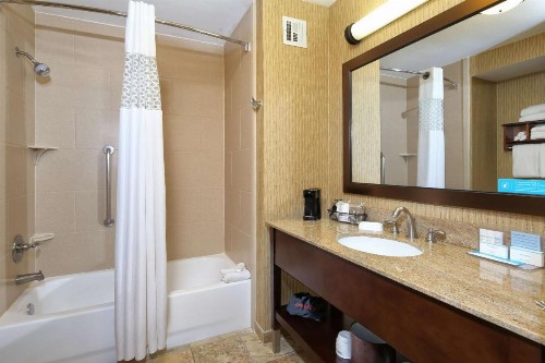 Hampton Inn & Suites Tucson Mall - image 22