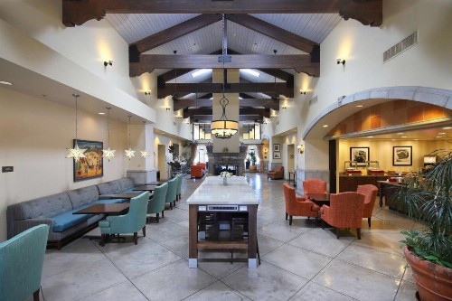 Hampton Inn & Suites Tucson Mall - image 6