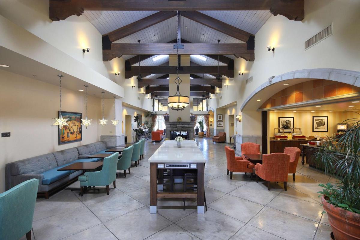 Hampton Inn & Suites Tucson Mall - image 6