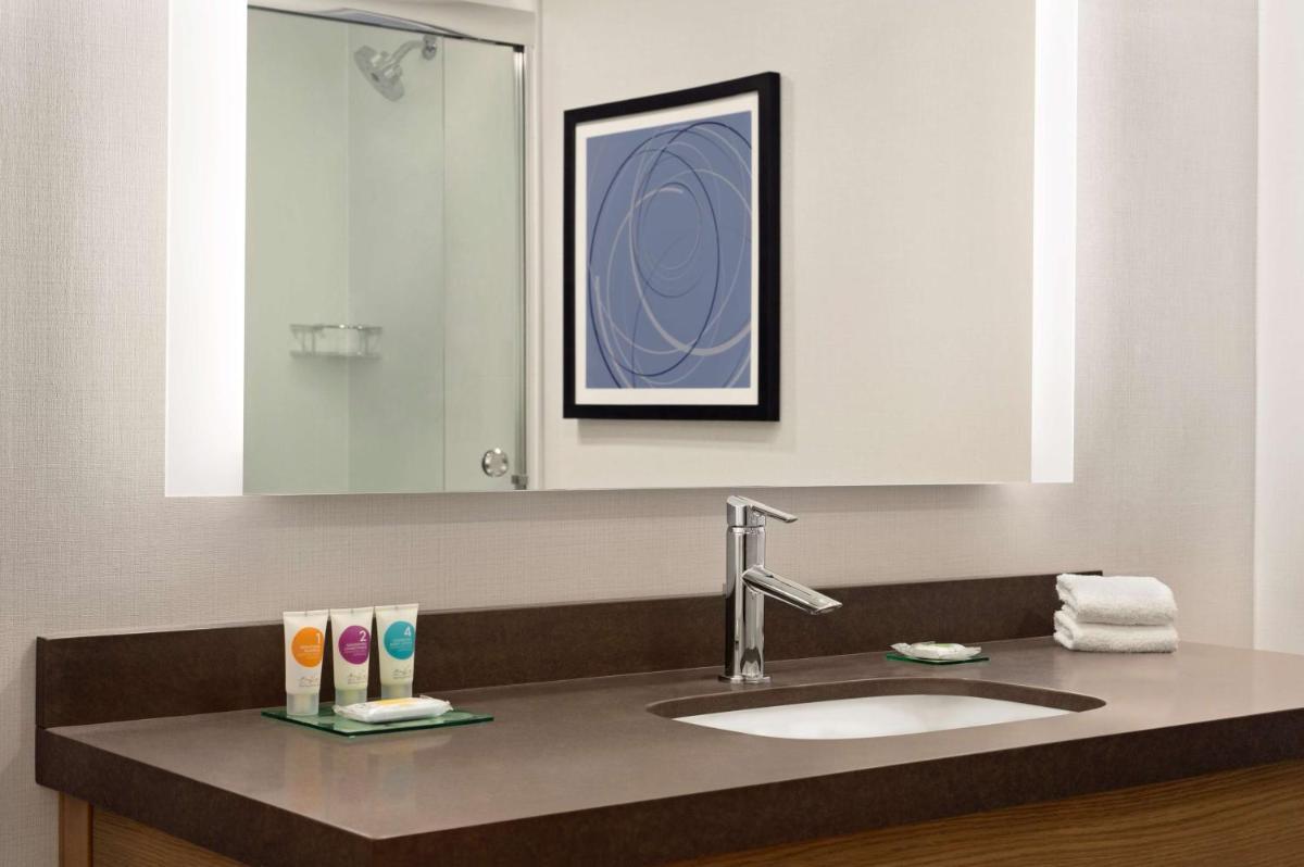Hyatt Place Tucson Central - image 7