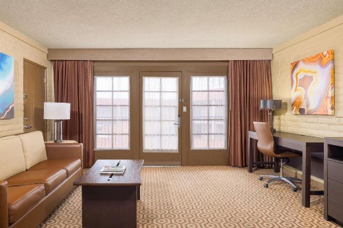 DoubleTree Suites by Hilton Tucson-Williams Center - image 15