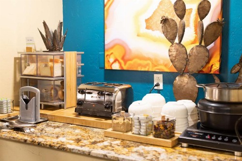 DoubleTree Suites by Hilton Tucson-Williams Center - image 2