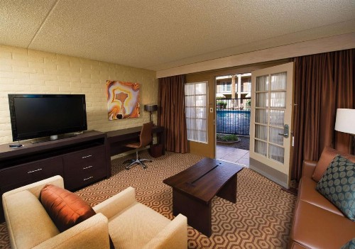 DoubleTree Suites by Hilton Tucson-Williams Center - image 8