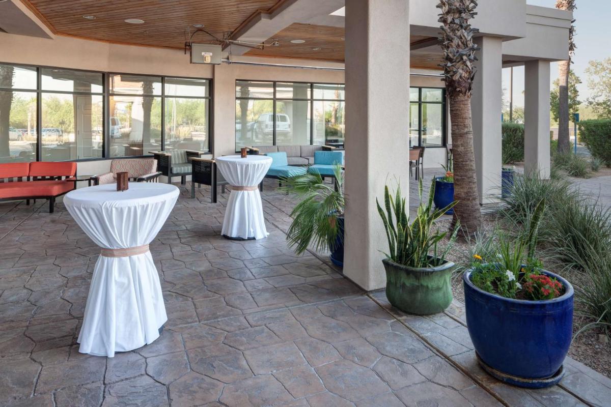 Hilton Garden Inn Tucson Airport - image 2