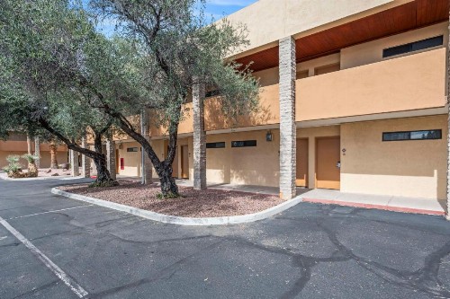 DoubleTree by Hilton Tucson-Reid Park - image 2