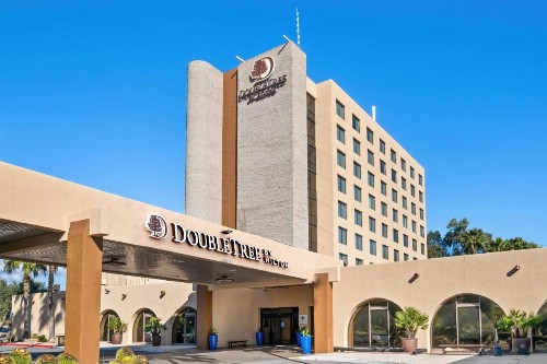 DoubleTree by Hilton Tucson-Reid Park - image 3