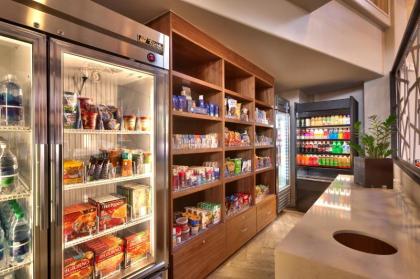 Embassy Suites Tucson - Paloma Village - image 8