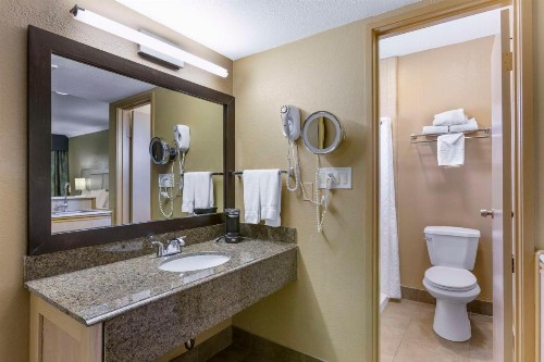 Best Western Royal Sun Inn & Suites - image 13