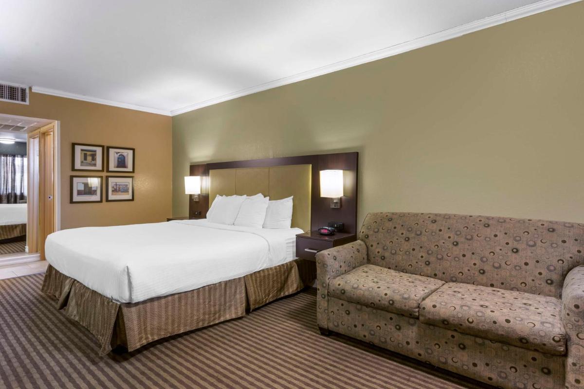 Best Western Royal Sun Inn & Suites - image 4