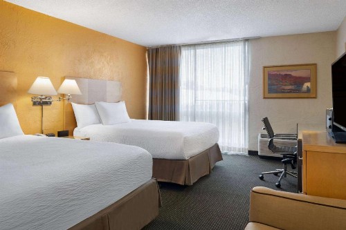 Ramada by Wyndham Tucson - image 26