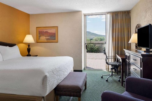 Ramada by Wyndham Tucson - image 31