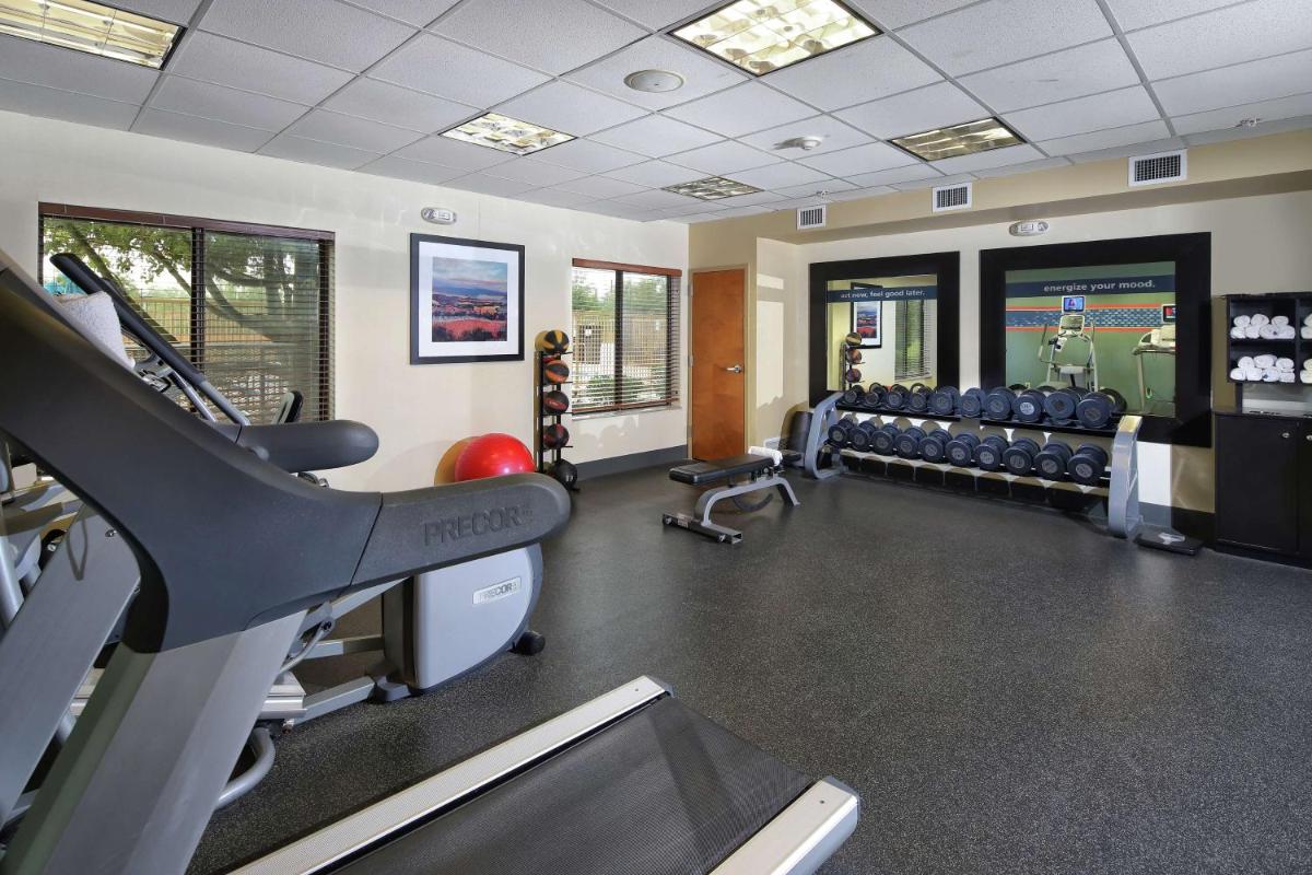 Hampton Inn & Suites Tucson East - image 2