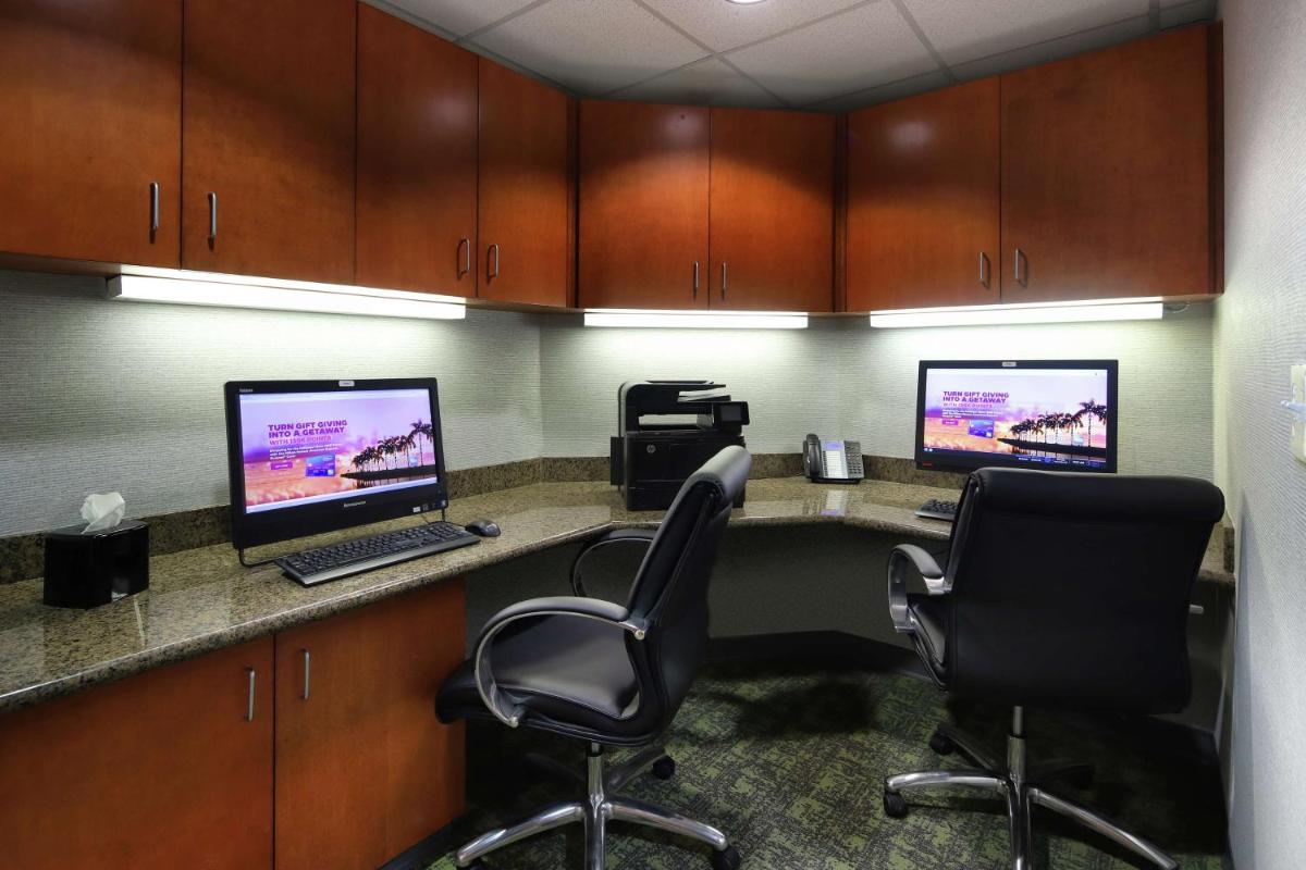 Hampton Inn & Suites Tucson East - image 6
