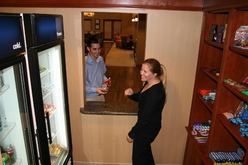 Hampton Inn & Suites Tucson East - image 9