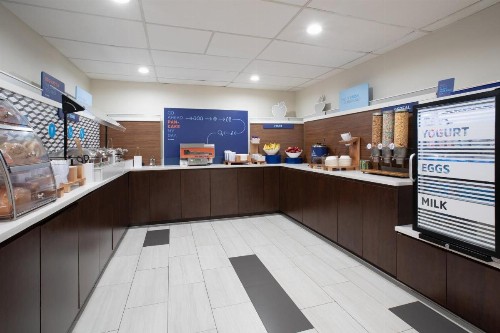 Holiday Inn Express Hotel & Suites Tucson an IHG Hotel - image 25