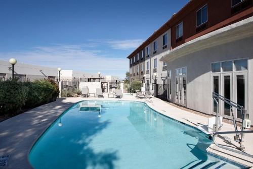 Holiday Inn Express Hotel & Suites Tucson an IHG Hotel - image 32